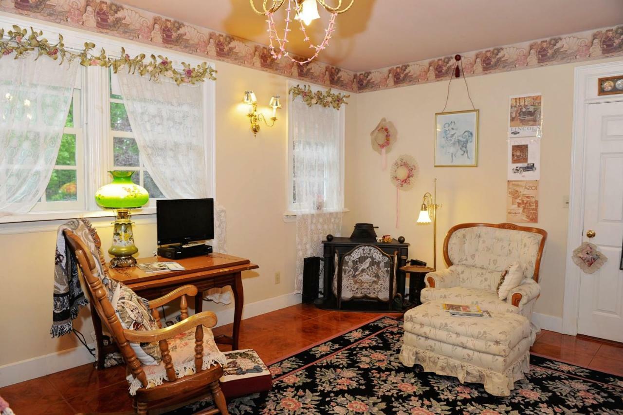 A Walk In The Woods Bed And Breakfast Саутолд Номер фото